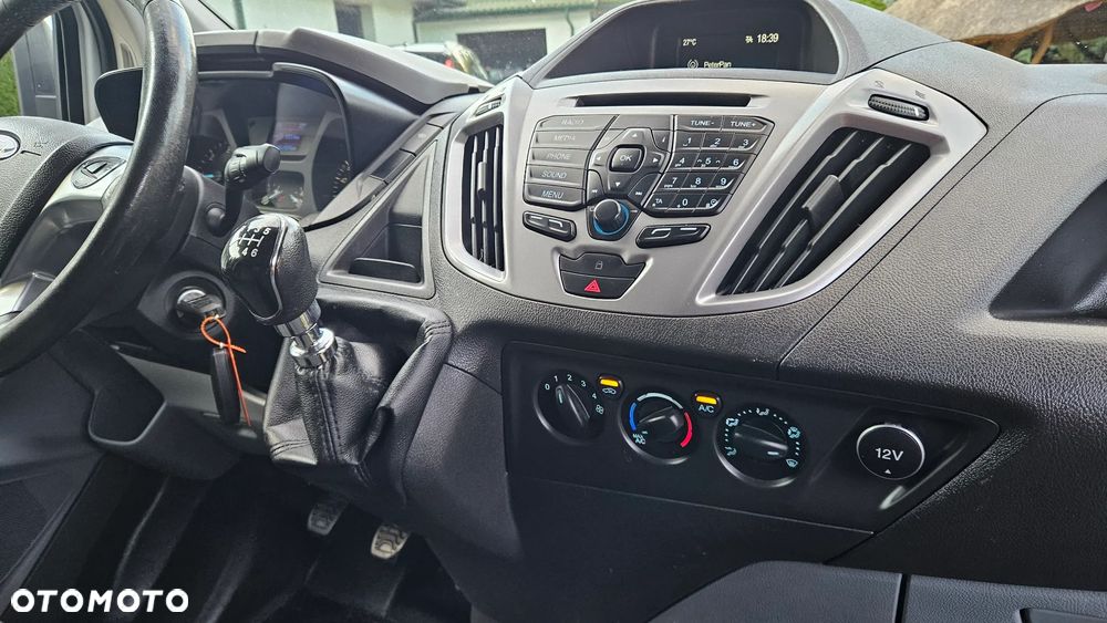 Ford Custom 2,0TDCI L2H1 Długi 194t.km. Pełen Serwis Ford Klima Webasto Hak Parktronik 2xDrzwi - 31
