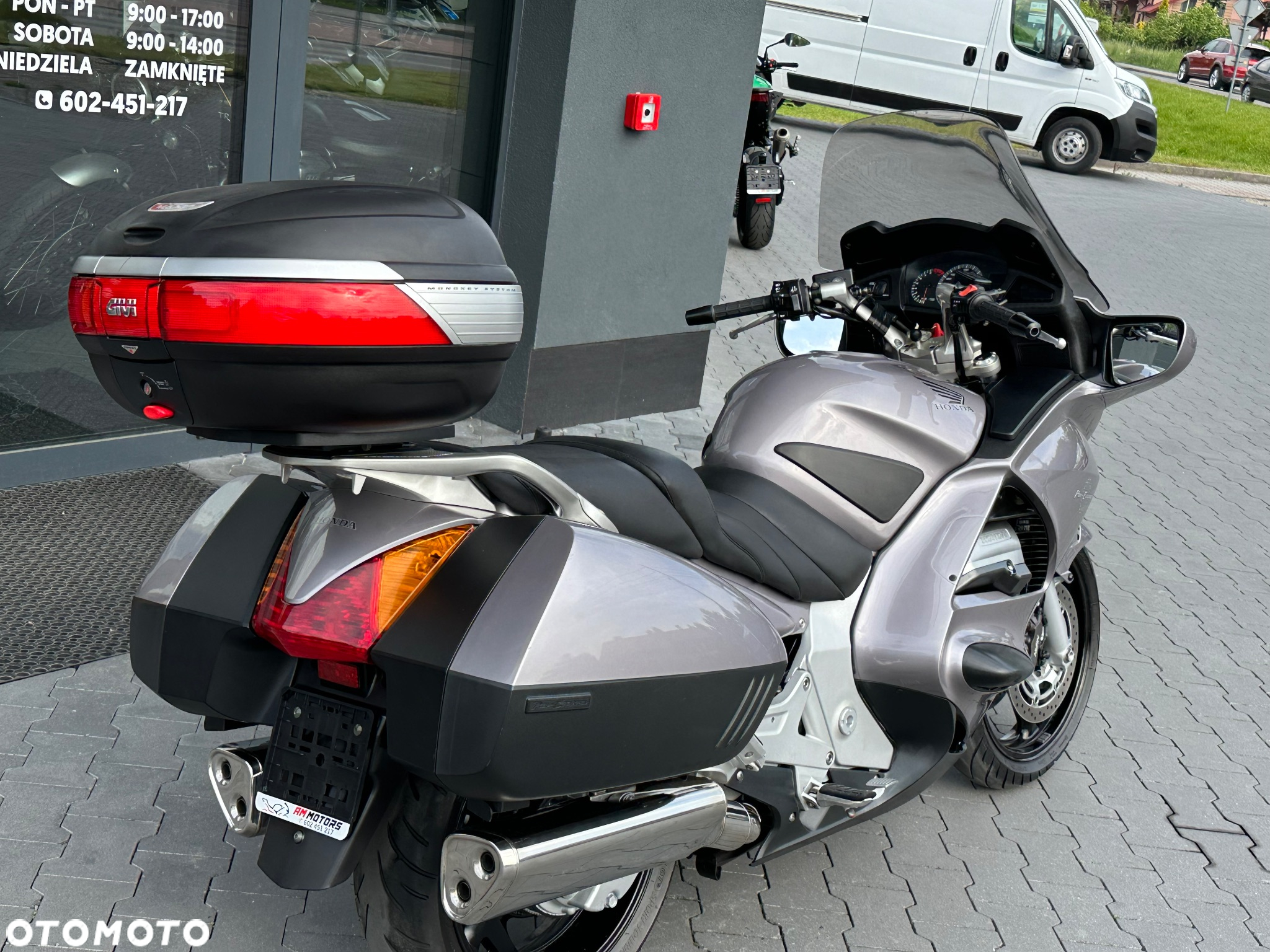 Honda ST - 5