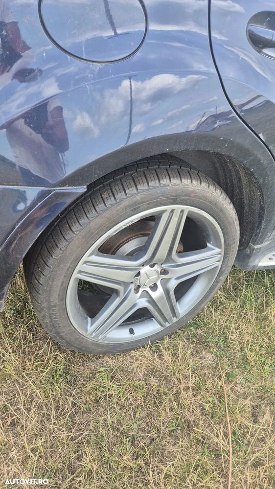 Mercedes-Benz ML - 10