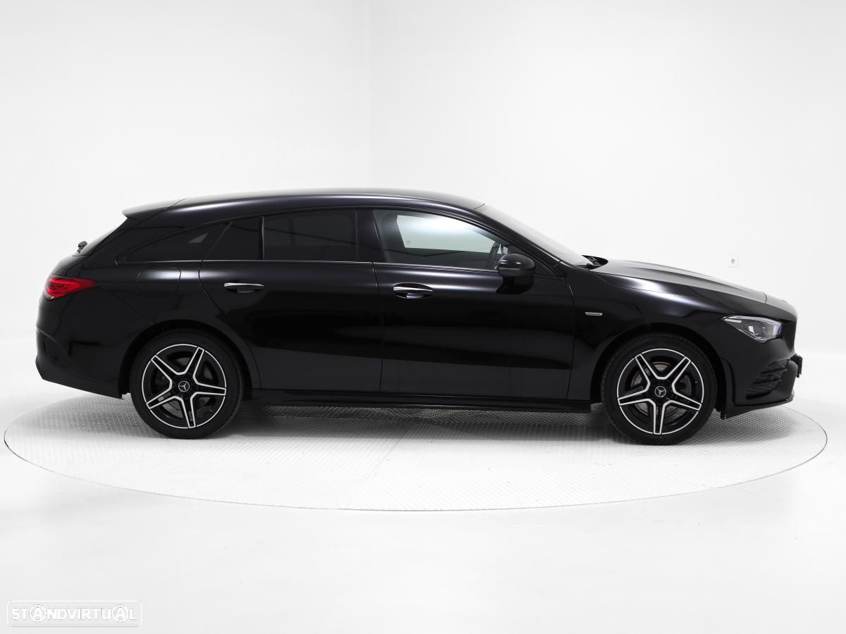 Mercedes-Benz CLA 250 e Shooting Brake 8G-DCT AMG Line - 2