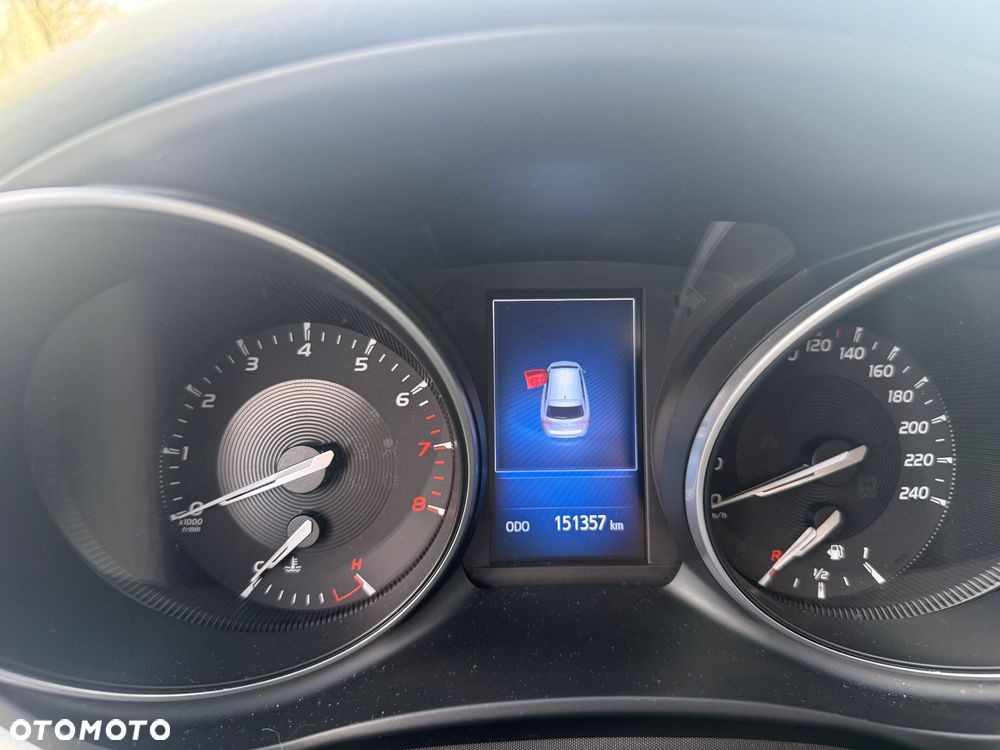 Toyota Avensis 1.8 Premium - 31