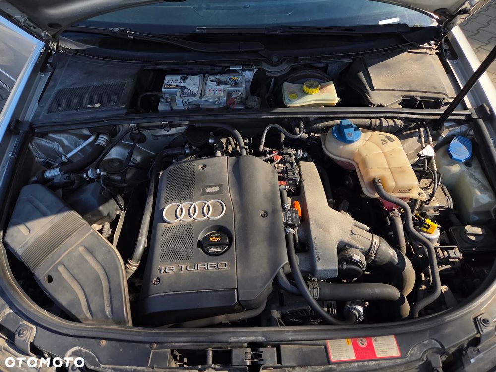 Audi A4 Limousine - 14