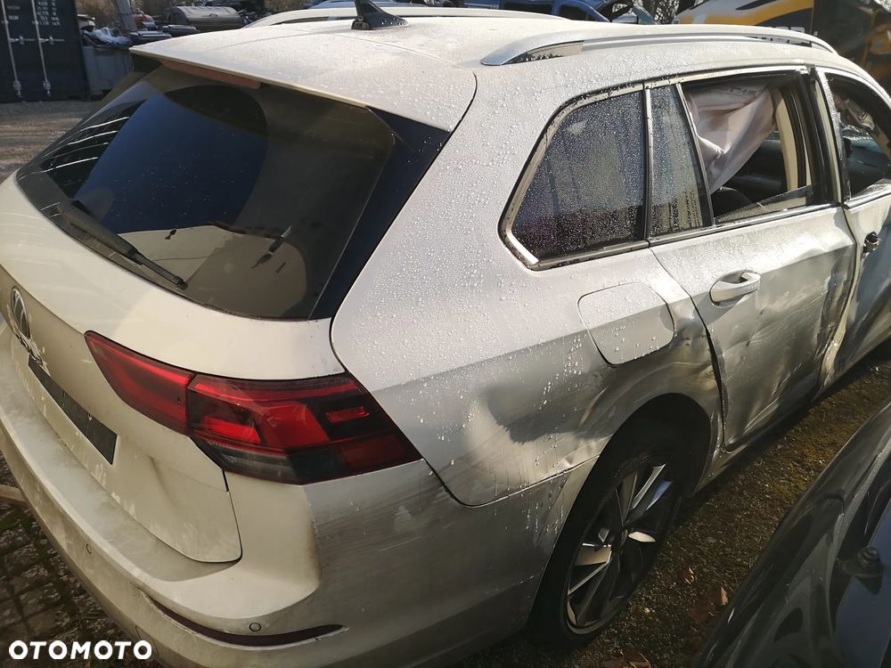 Volkswagen Golf ver-2-0-tdi-scr-dsg-life - 1