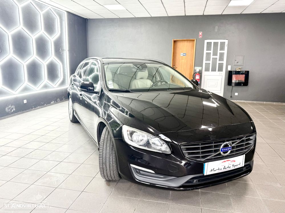 Volvo V60 2.0 D3 Momentum - 15