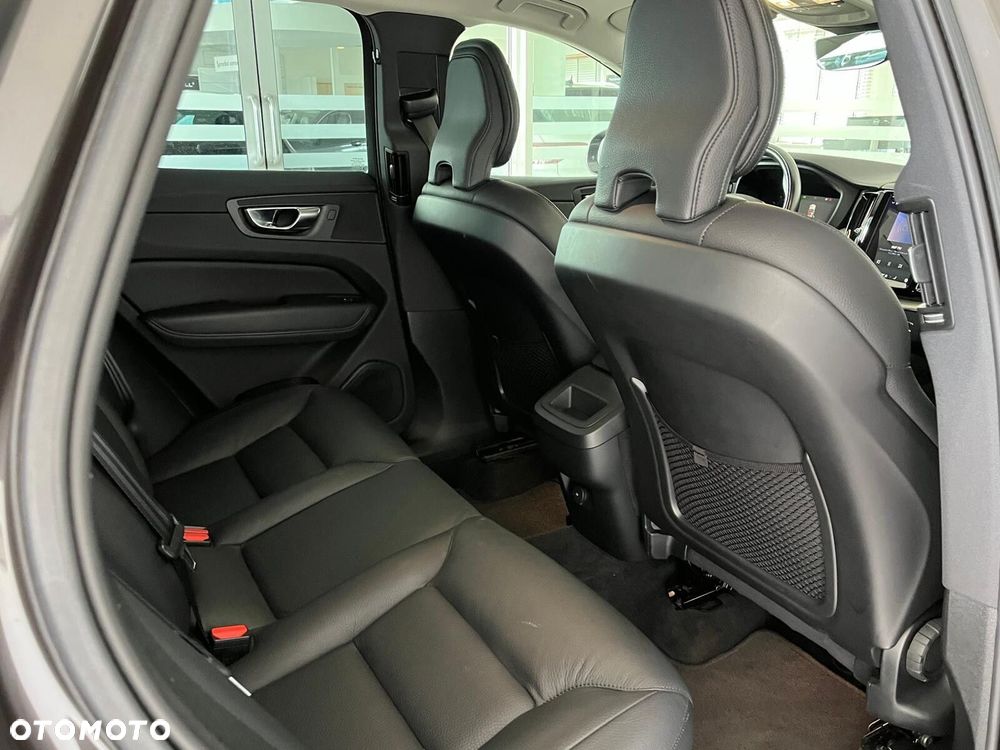 Volvo XC 60 B4 D AWD Inscription - 35