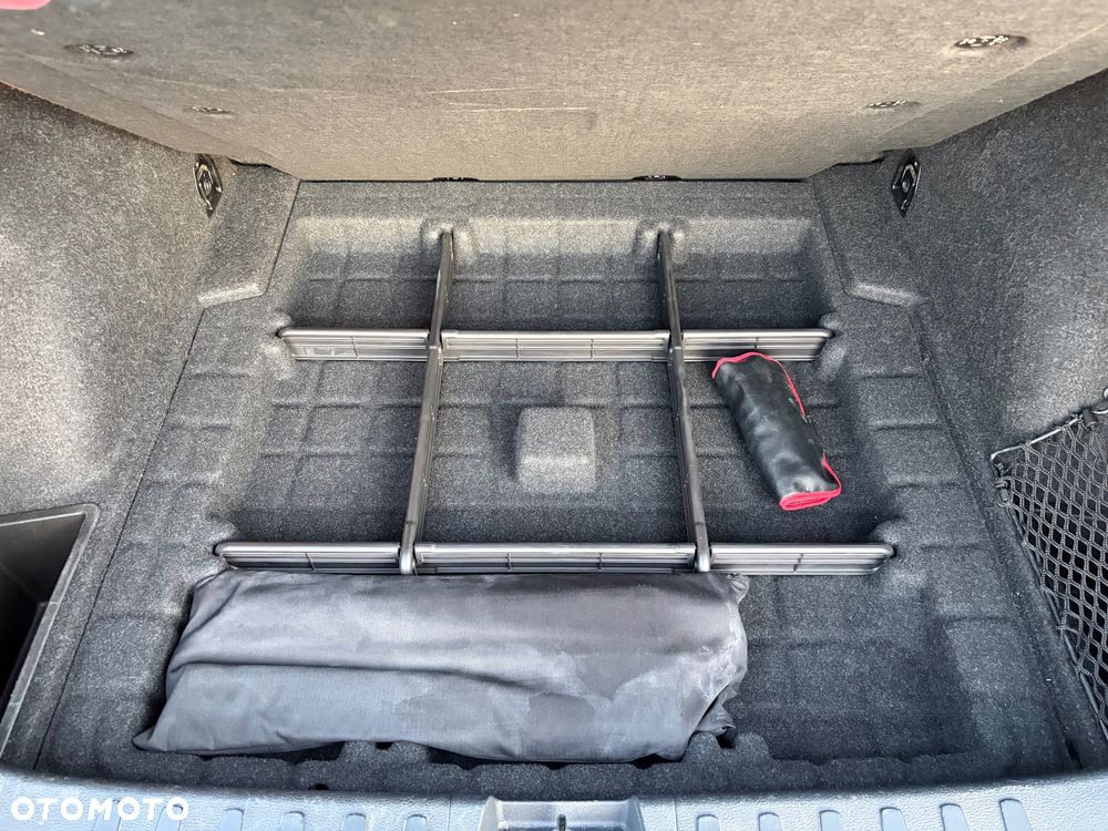 BMW X1 xDrive20i - 19