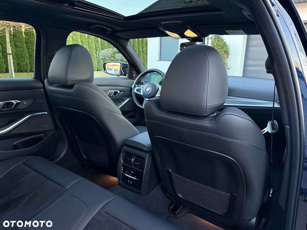 BMW Seria 3 M340i xDrive - 39