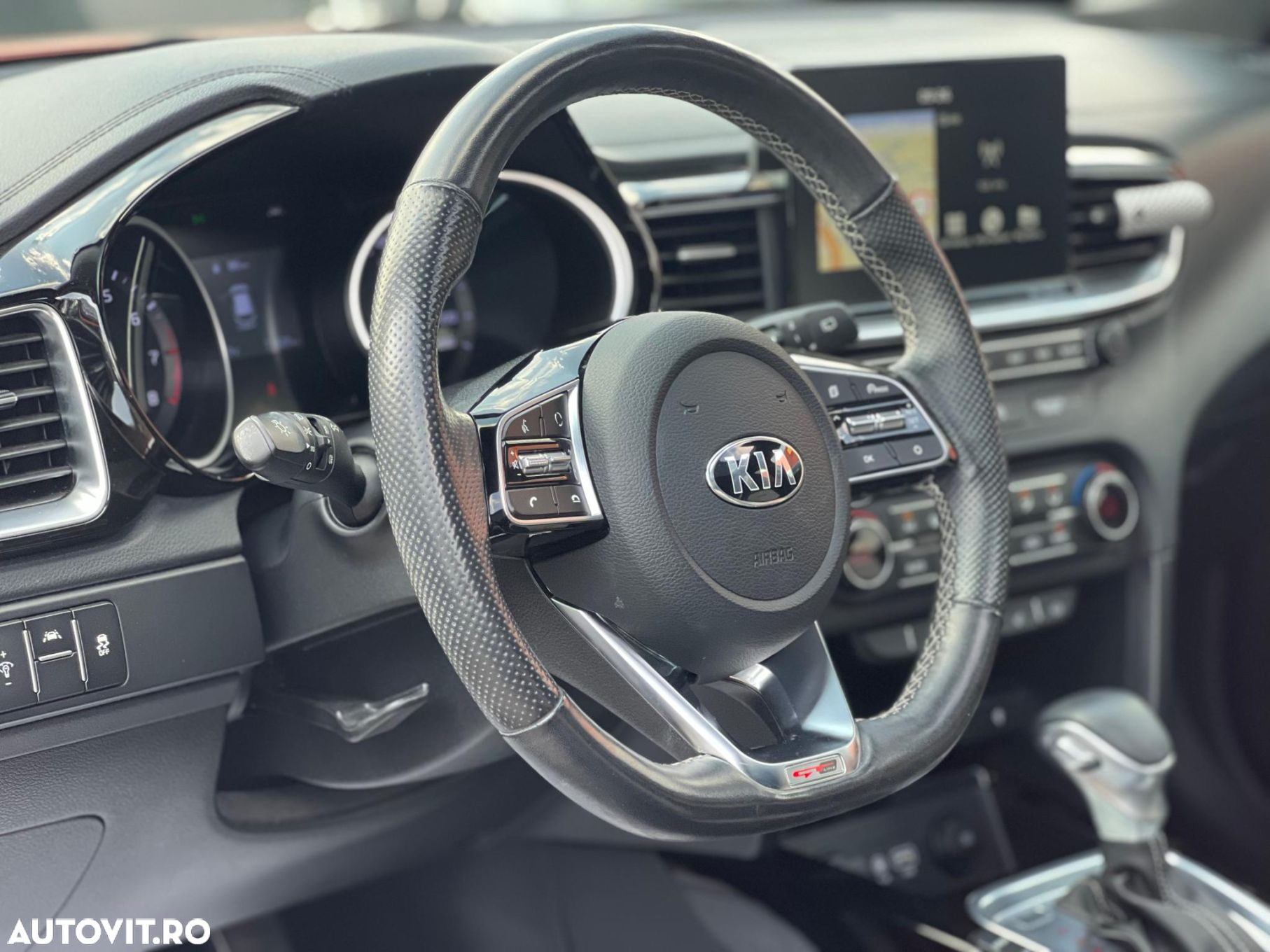 Kia Ceed 1.4 T-GDI 7DCT GT Line - 10