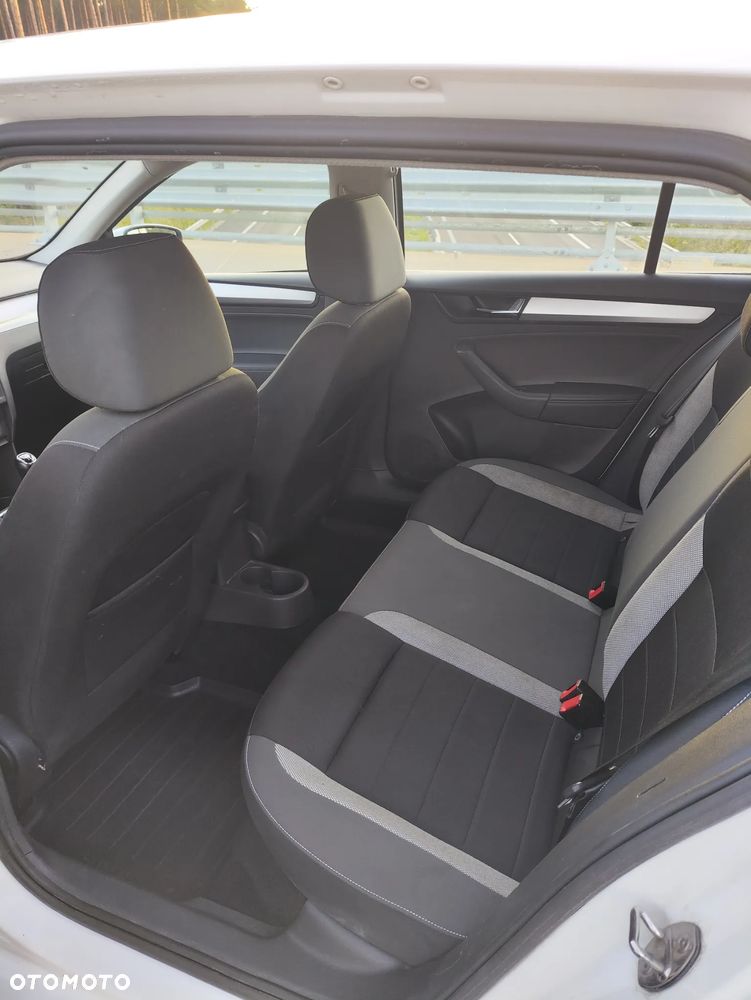 Skoda RAPID 1.4 TDI DPF Ambition - 16