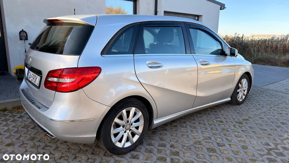 Mercedes-Benz Klasa B 180 - 3