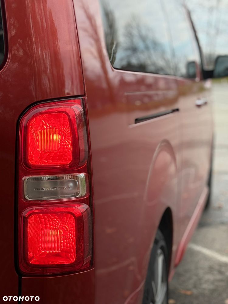 Peugeot Traveller - 8