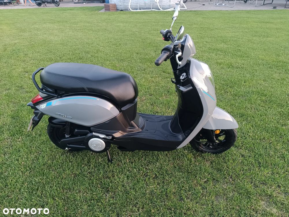 SYM MIO - 6