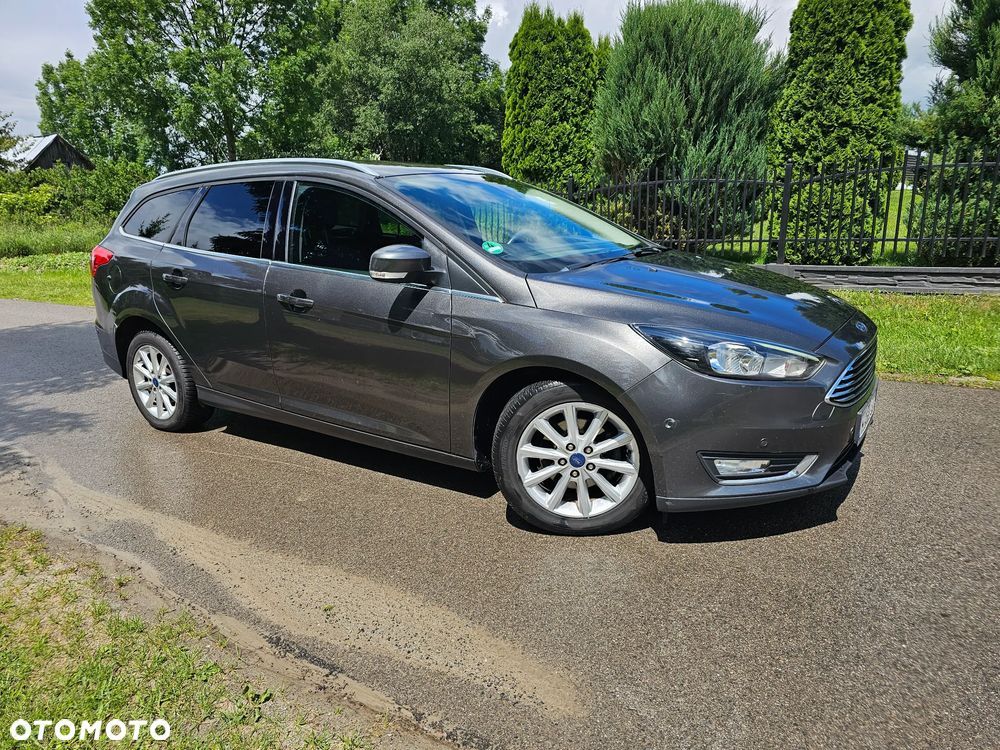 Ford Focus - 36