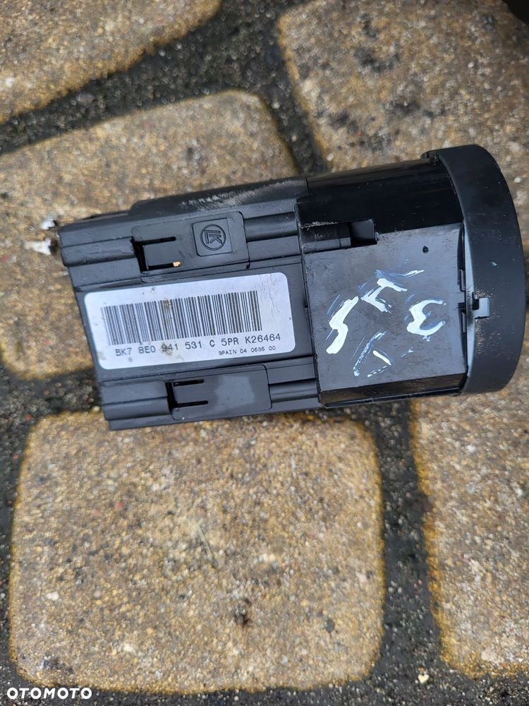 Włącznik świateł audi a4 b7 halogen - 2