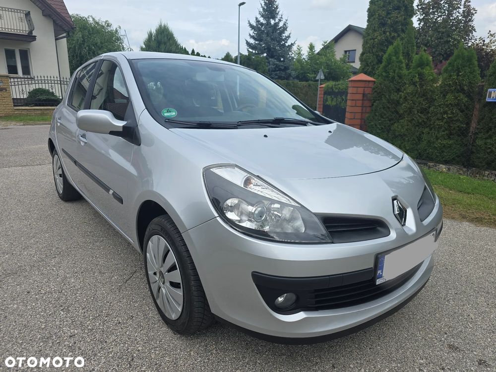 Renault Clio - 10