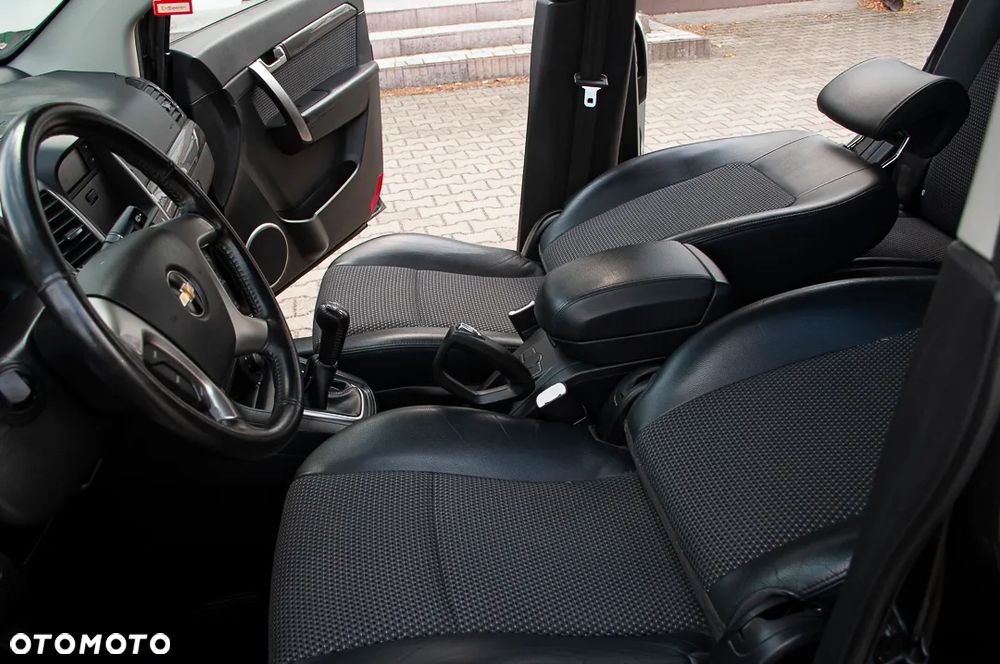 Chevrolet Captiva 2.4 2WD 7 Sitzer LS - 37