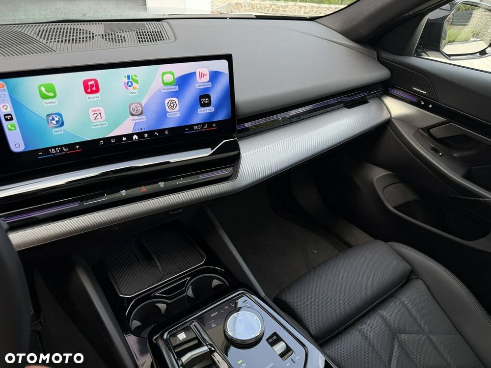 BMW Seria 5 520d xDrive - 11