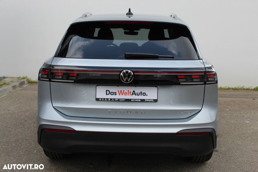 Volkswagen Tiguan - 2
