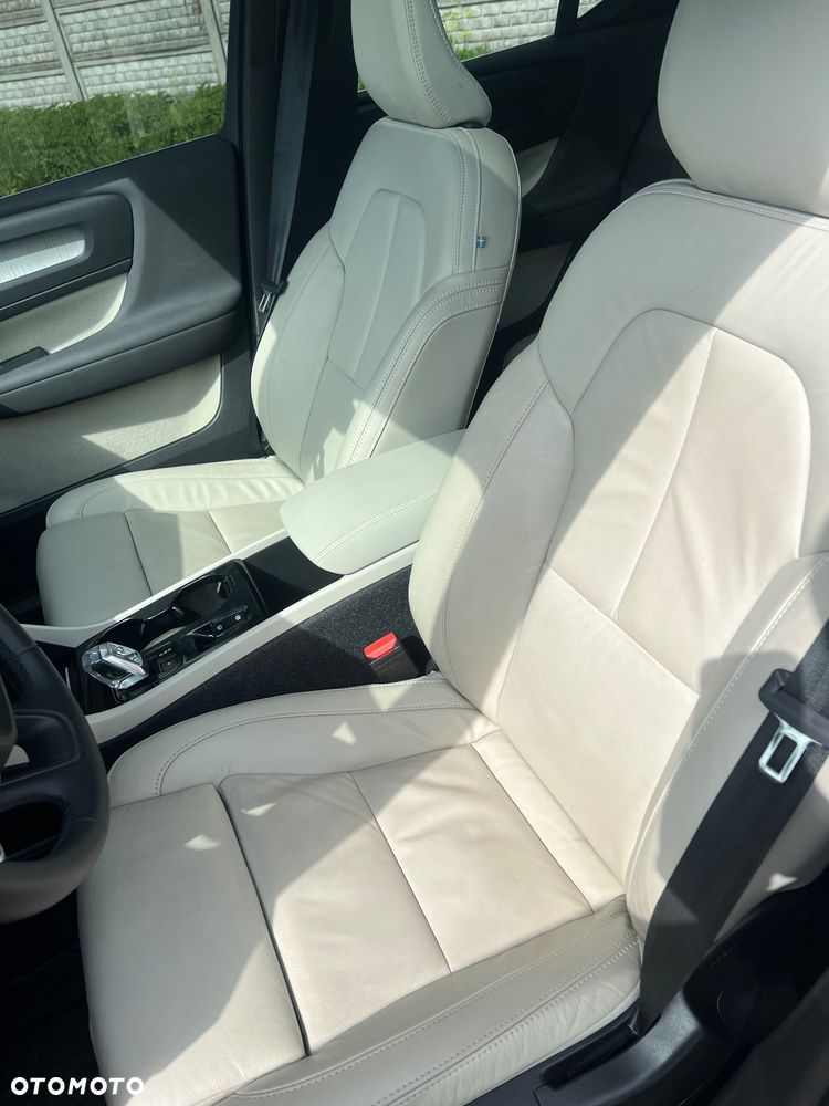 Volvo XC 40 B5 AWD Ultimate Bright - 19
