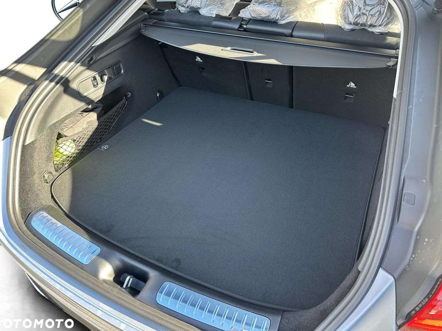 Mercedes-Benz GLC - 27