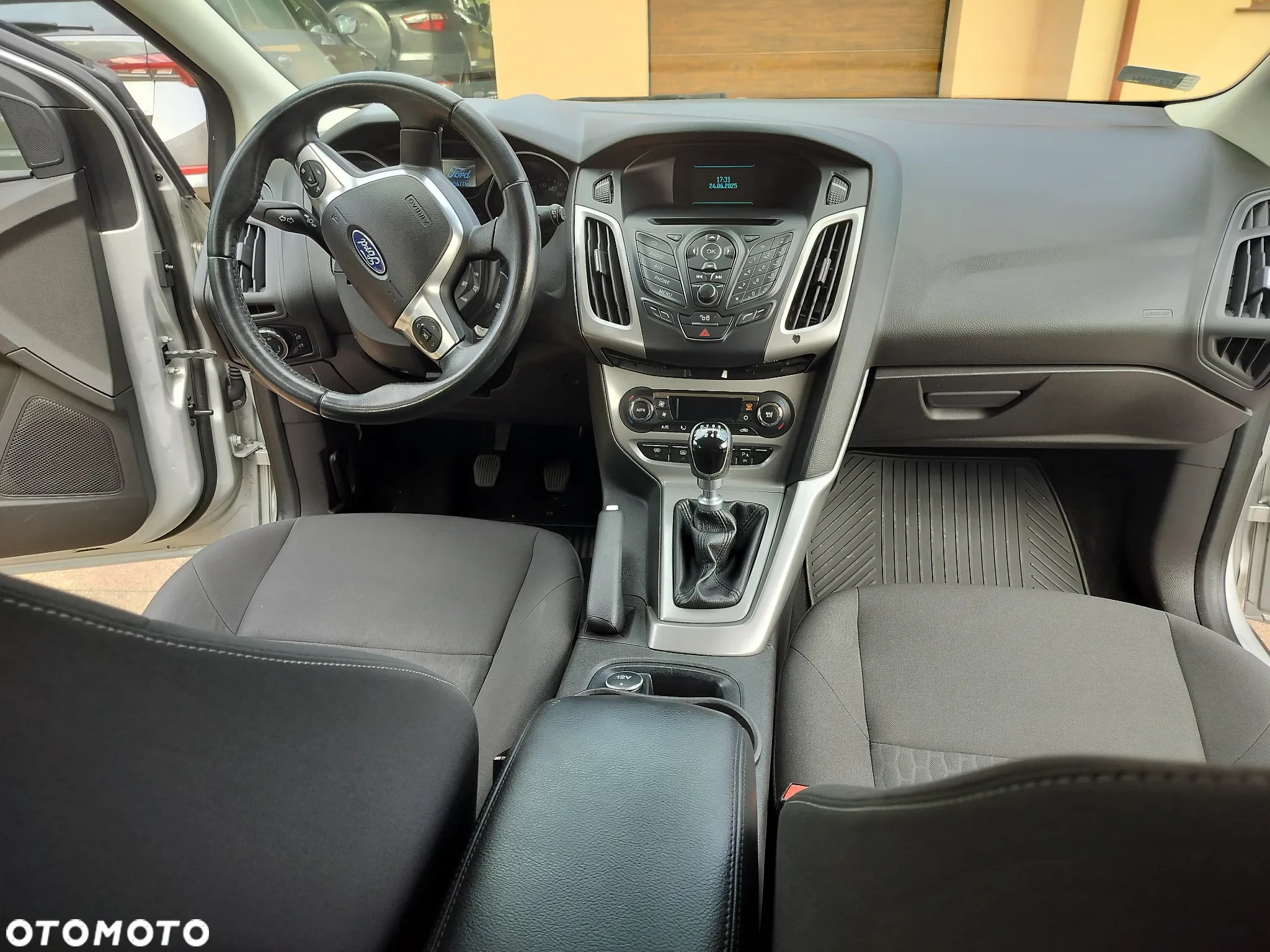 Ford Focus 1.6 EcoBoost Edition - 11