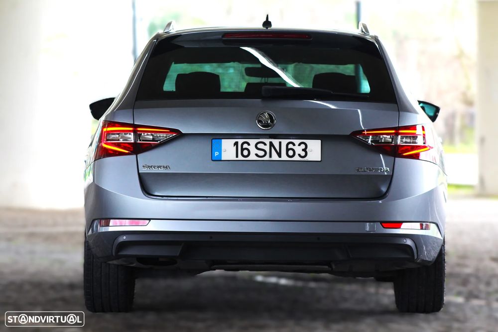 Skoda Superb Break 1.6 TDI Style DSG - 10