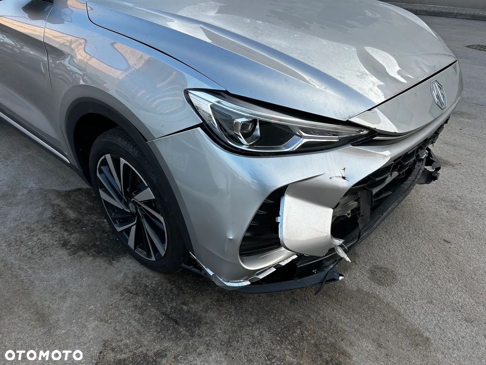 MG ZS Hybrid+ - 9