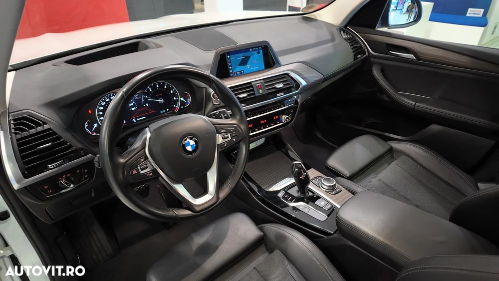 BMW X3 xDrive20i AT Advantage - 14