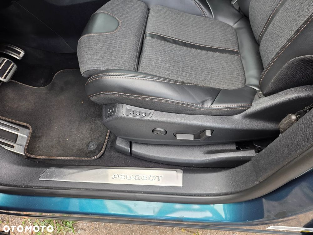 Peugeot 5008 1.6 THP Active S&S EAT6 - 25
