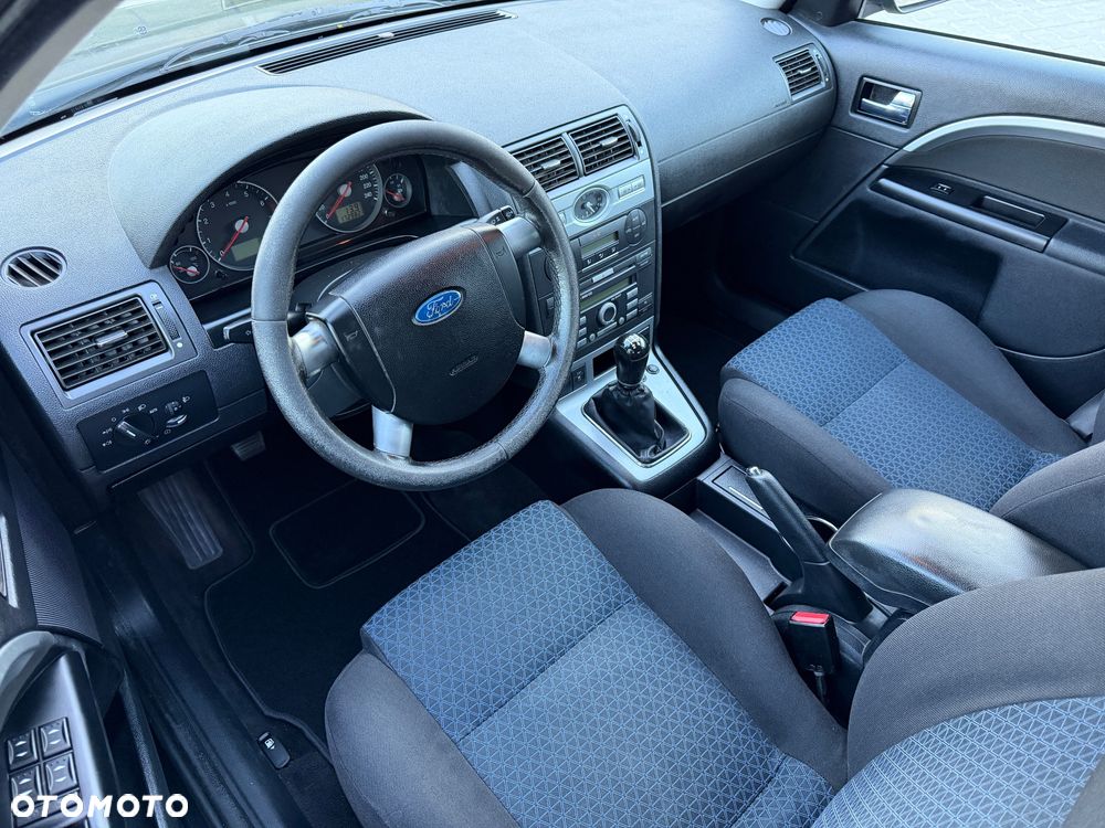 Ford Mondeo 1.8 Gold X - 10