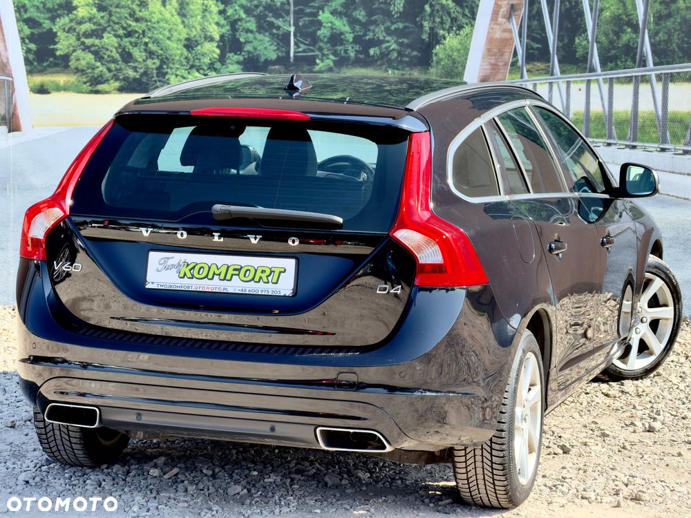 Volvo V60 D4 Geartronic Momentum - 10