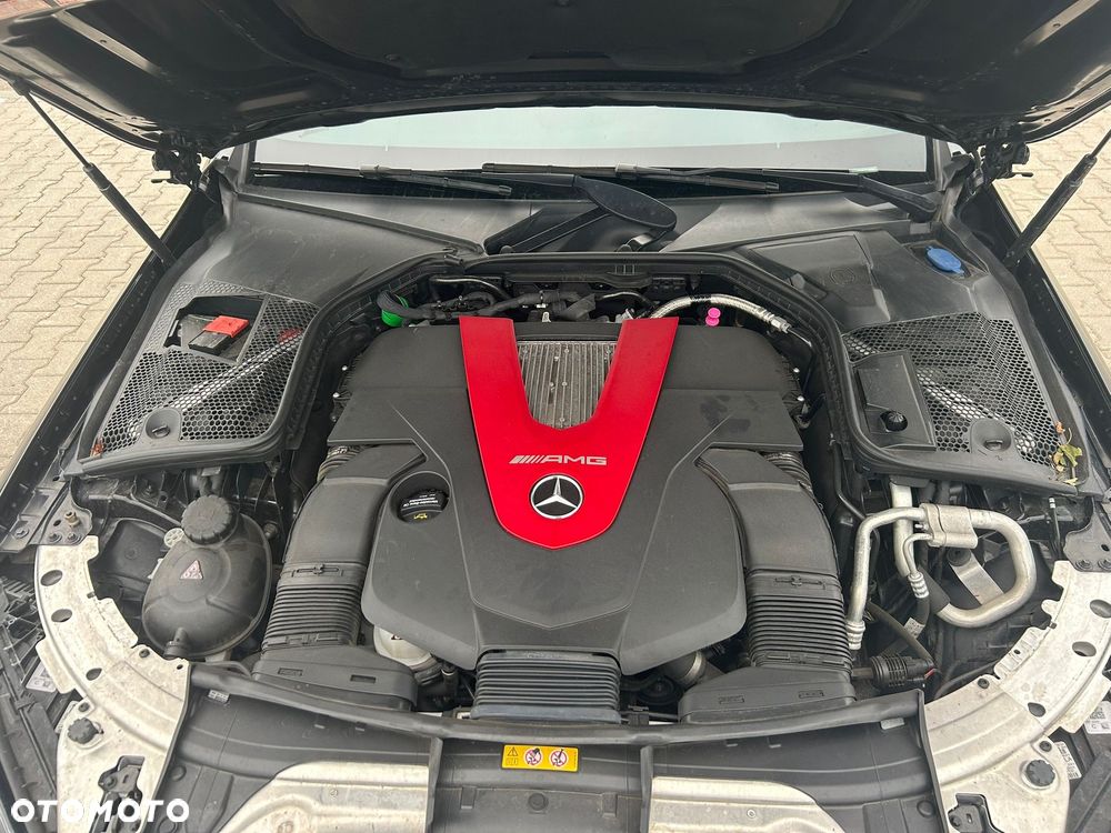 Mercedes-Benz Klasa C AMG 43 4-Matic - 27