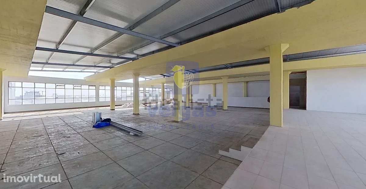Armazém Prior Velho com 2 pisos renovado - Grande imagem: 5/10