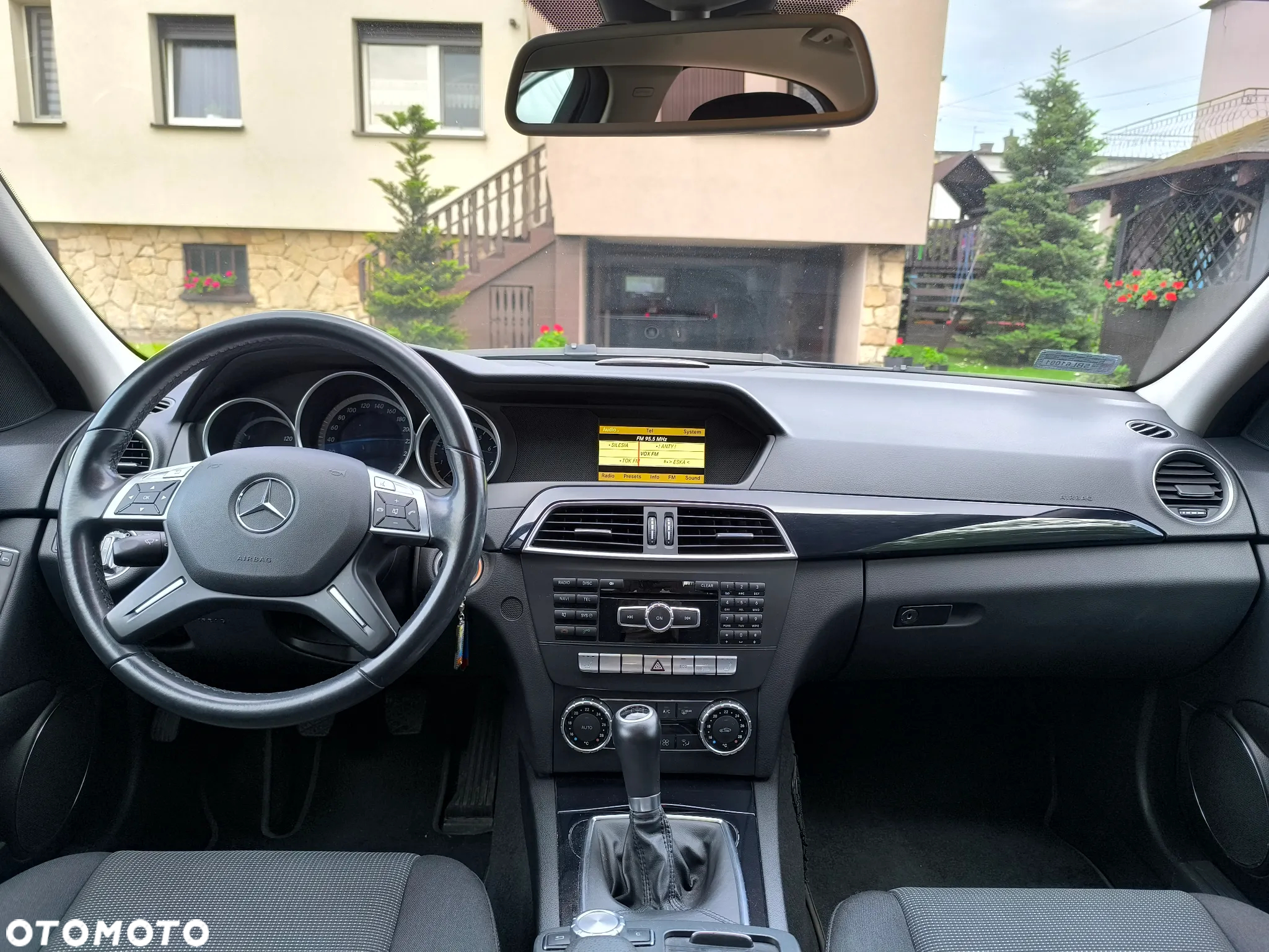 Mercedes-Benz Klasa C 200 CGI BlueEFFICIENCY - 22