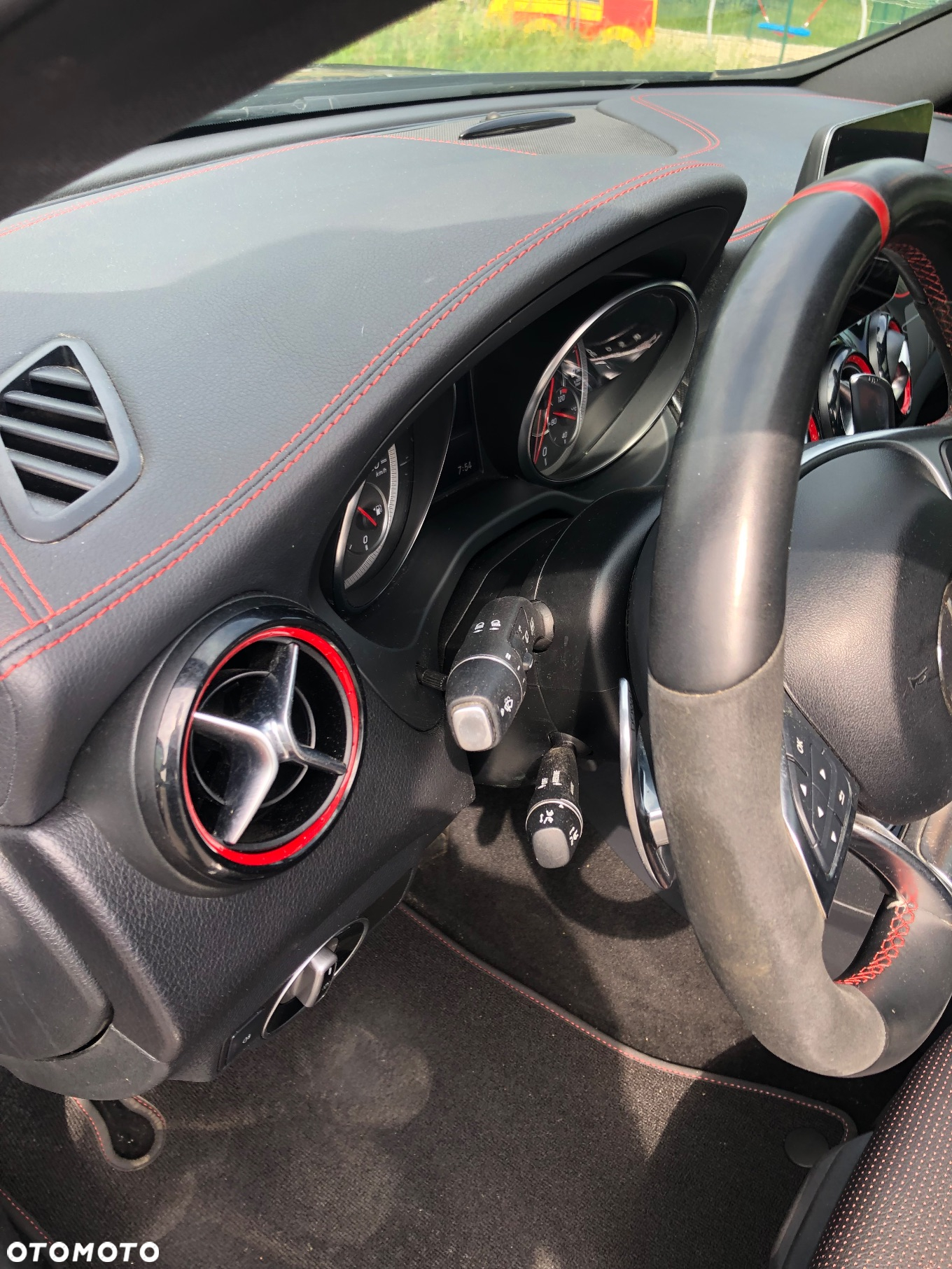 Mercedes-Benz GLA AMG 45 4Matic AMG Speedshift 7G-DCT - 37
