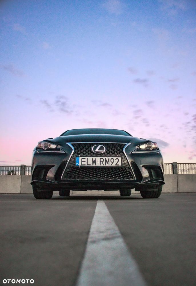Lexus IS 200t F Sport - 7