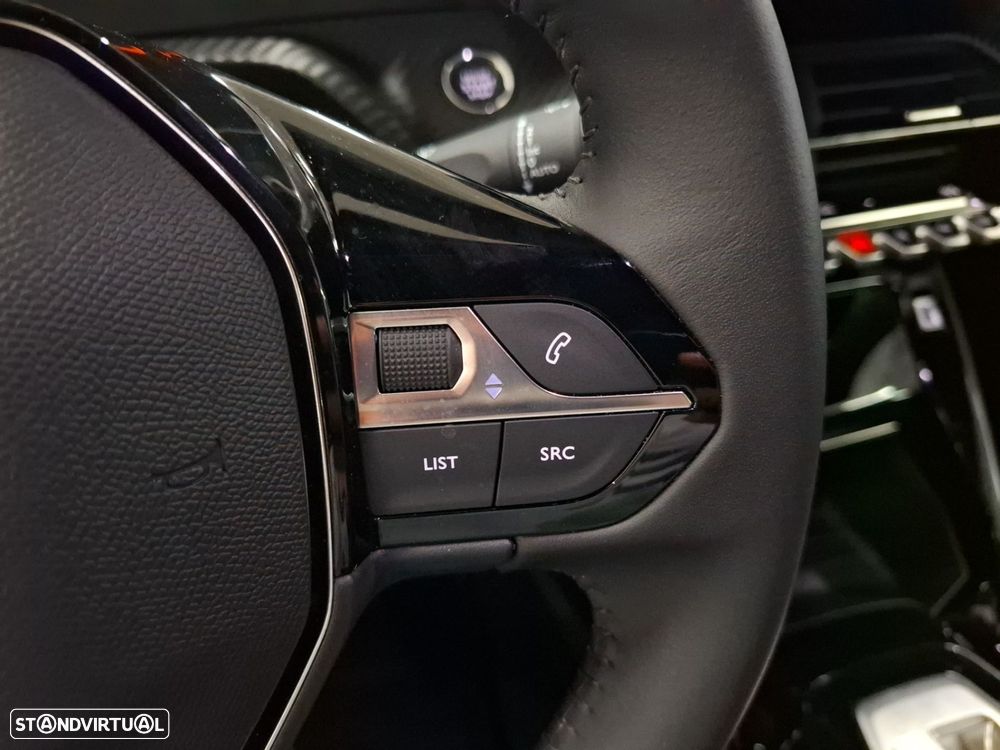 Peugeot e-2008 54 kWh Allure - 17