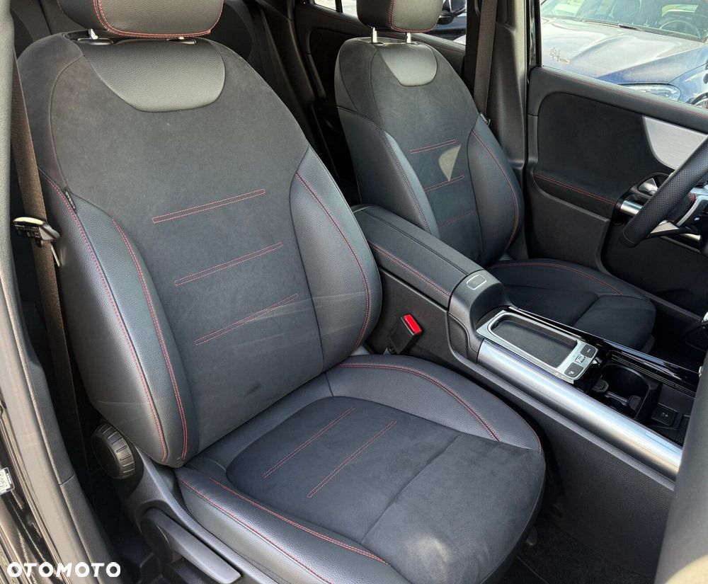 Mercedes-Benz GLA 200 AMG Line - 25