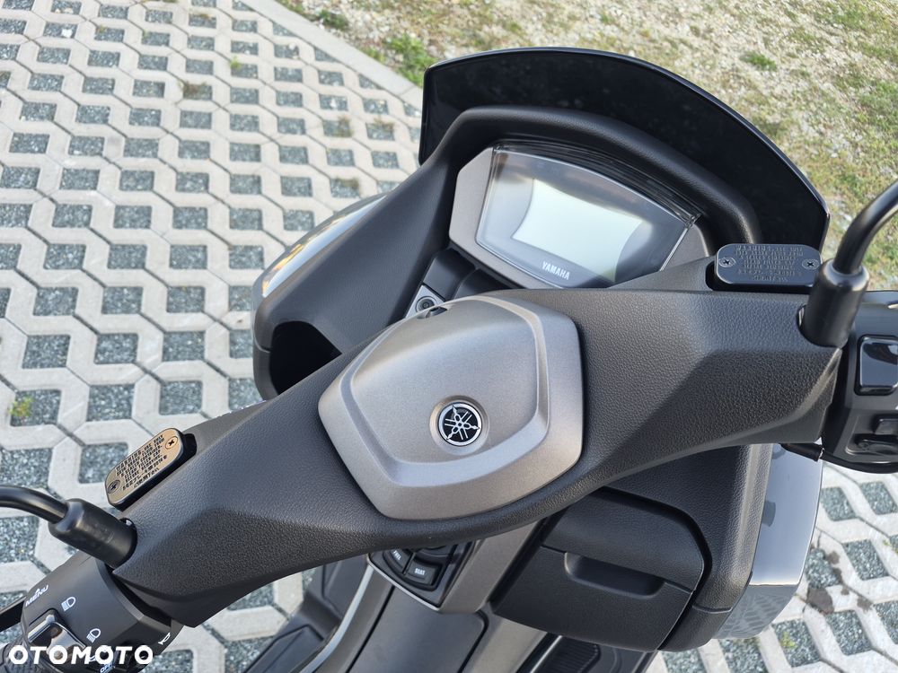 Yamaha NMAX - 13