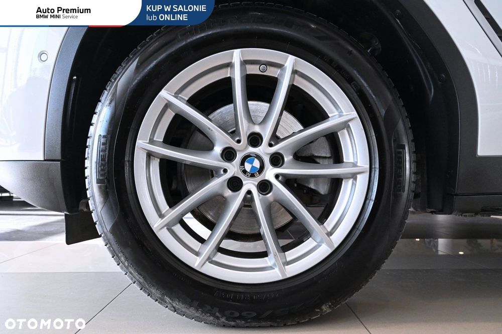 BMW X3 xDrive20i Advantage - 24