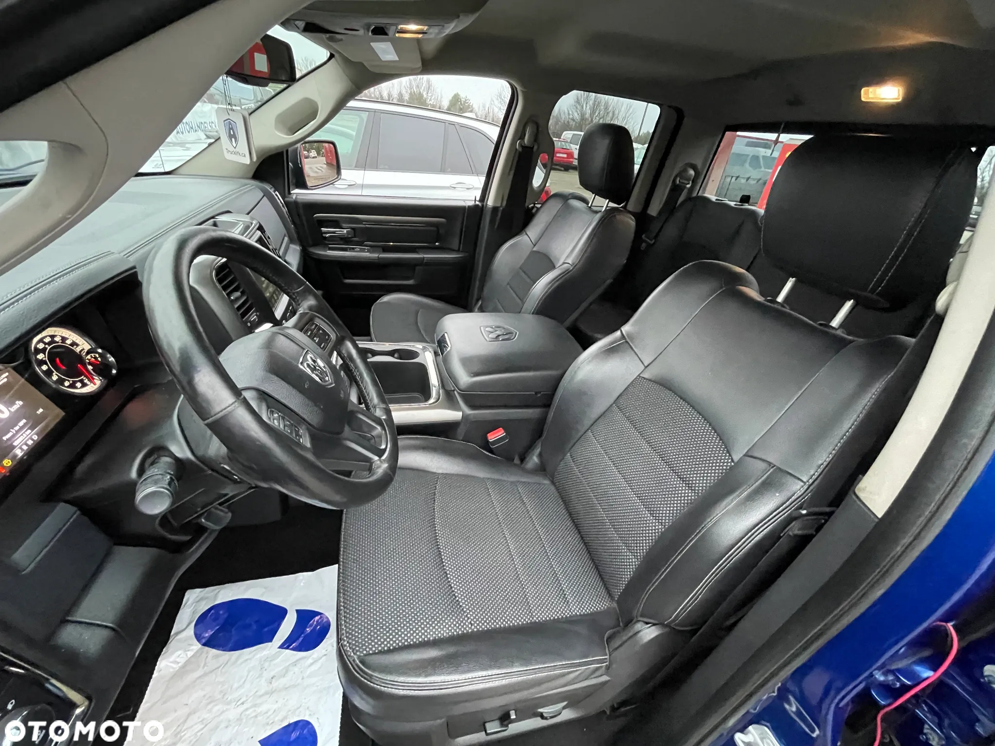 Dodge RAM 1500 5.7 4x4 - 20