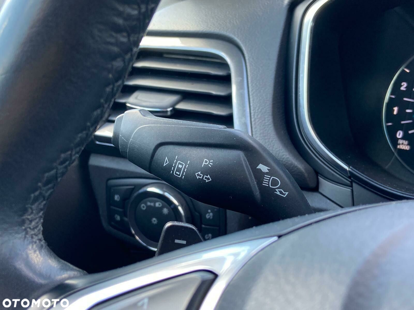 Ford Mondeo - 19