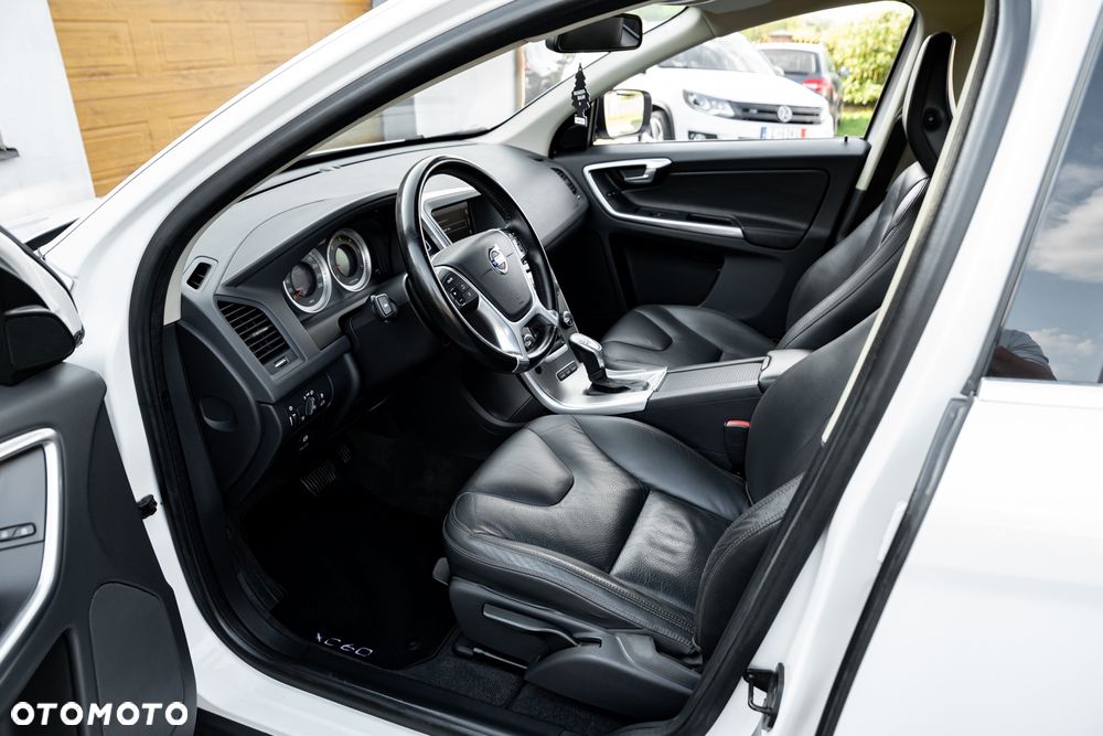 Volvo XC 60 D4 AWD Summum - 5