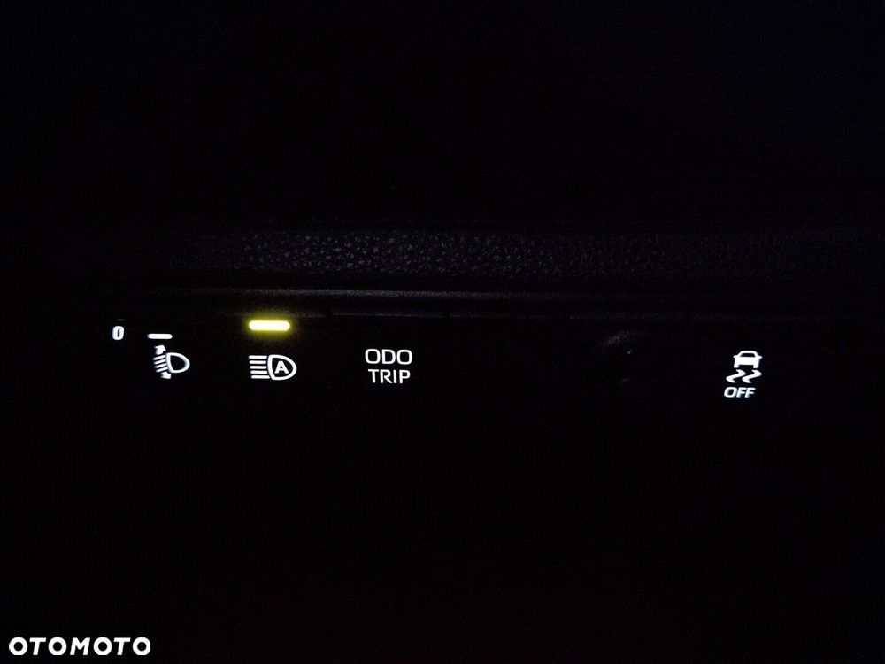 Toyota Corolla 1.8 Hybrid Comfort - 21
