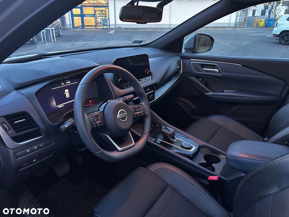 Nissan Qashqai 1.3 DIG-T 4x4 MHEV Xtronic Tekna - 8