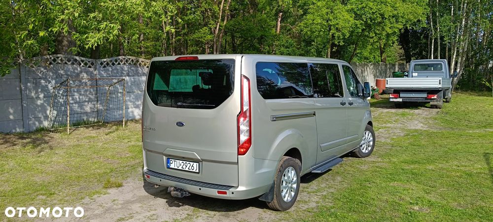 Ford Tourneo Custom - 4