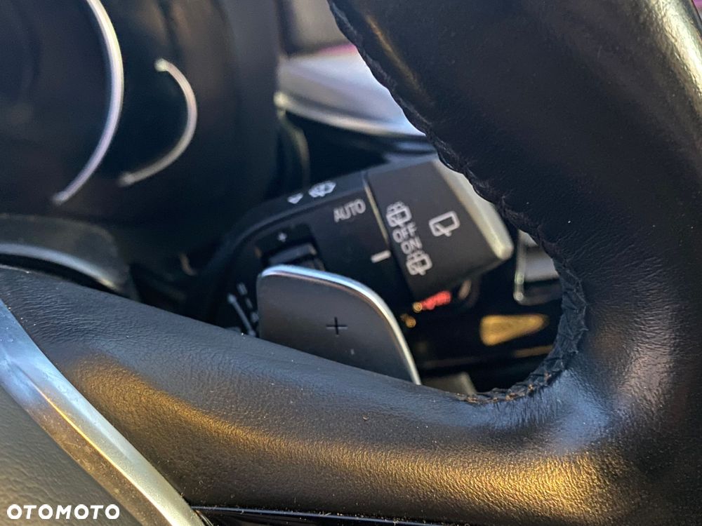 BMW Seria 5 520d xDrive Luxury Line sport - 26