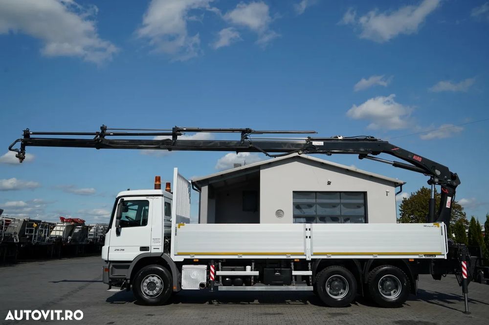 Mercedes-Benz ACTROS 2636 / 6x4 / CAROSERIE DE LIVRARE 7 M + HIAB HDS - EXTENSIE 12,6 M / PODEA REZISTENTĂ / RADIOCOMANDĂ / ROTATOARE / IMPORTAT - 2