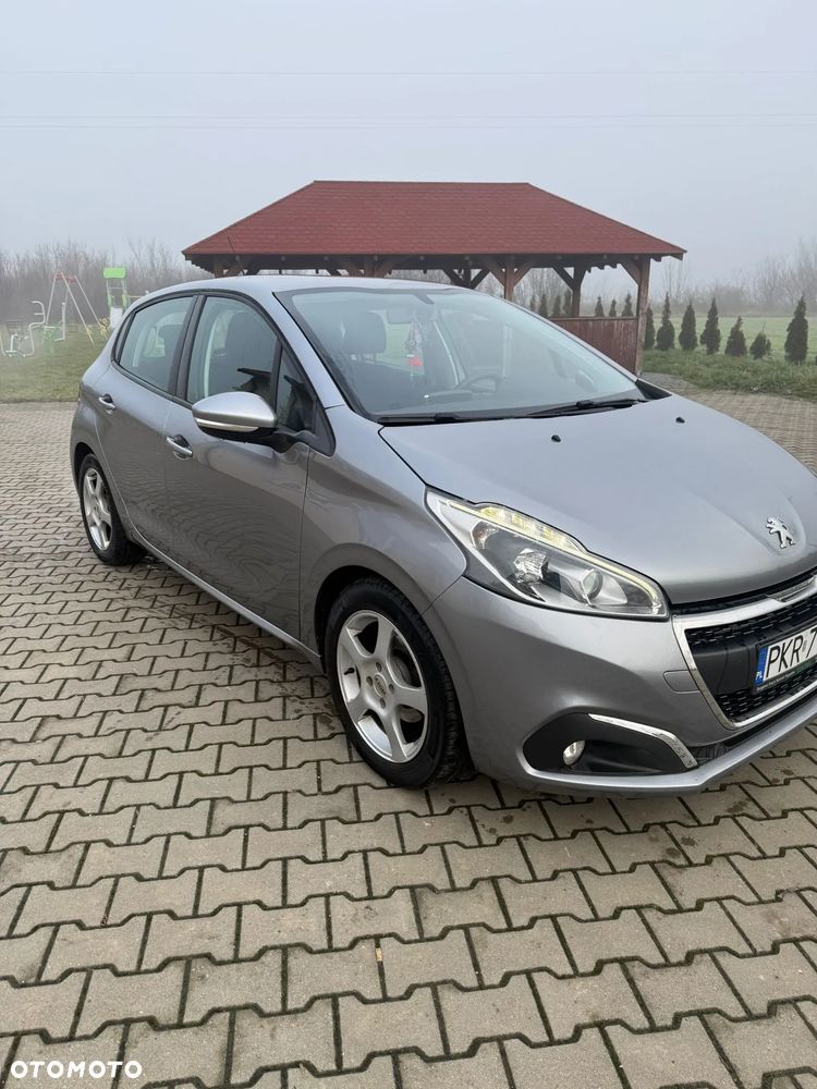 Peugeot 208 - 2