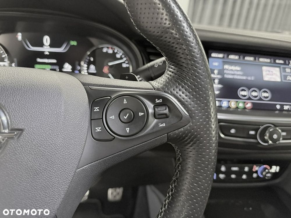 Opel Insignia - 36